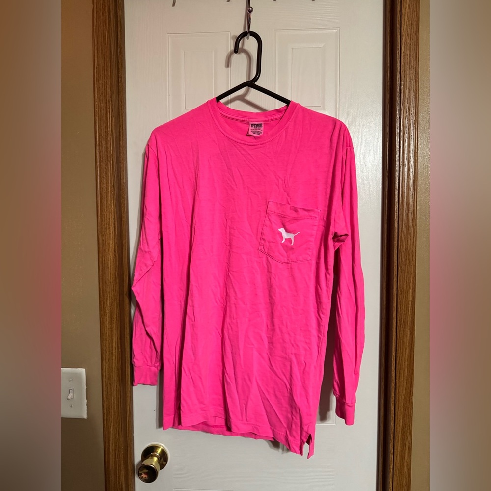 🩷🩷vs pink Victoria secret long sleeve shirt - Picture 2 of 4